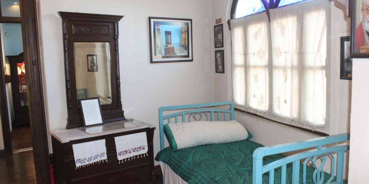 Necip Fazıl Kısakürek "Otel Odaları" şiirini bu odada yazdı