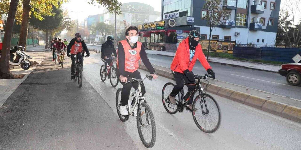 Erozyonla mücadeleye bisiklet turu ile dikkat çektiler