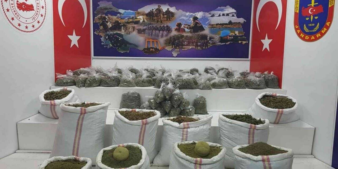 Diyarbakır’da 593 kilo esrar ele geçirildi