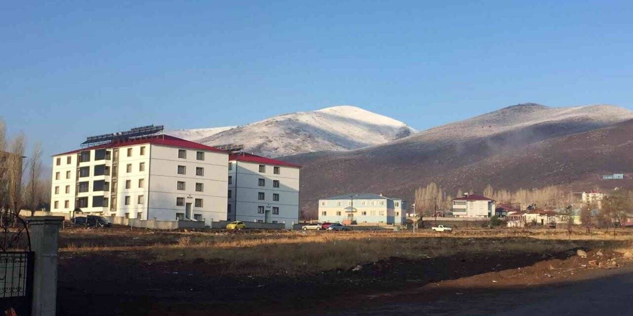Bingöl’ün yüksek kesimlerine kar düştü
