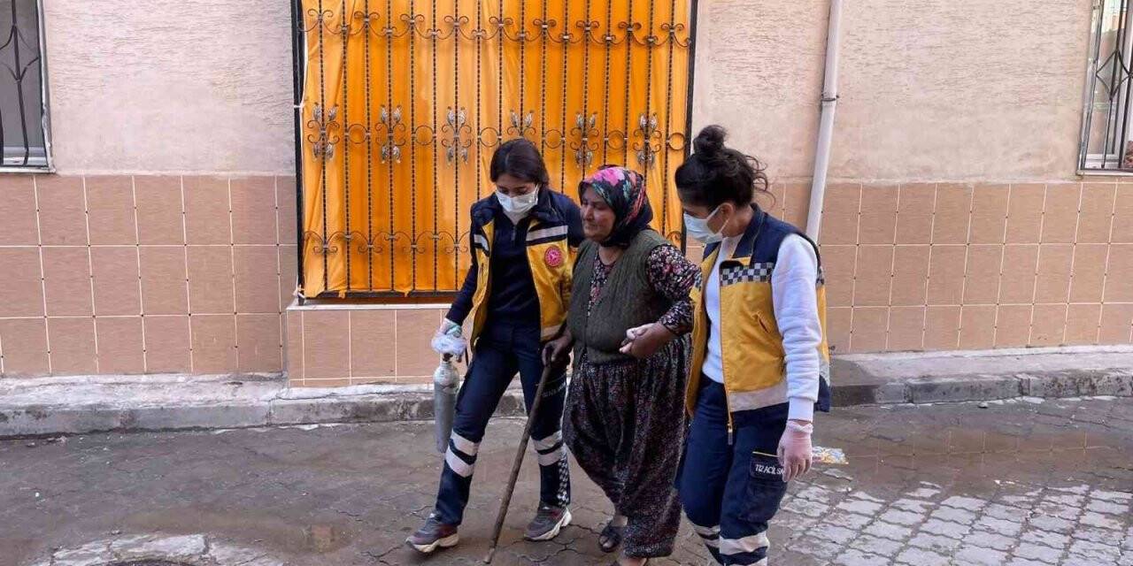 Manisa’da apartman dairesinde yangın: 1’i ağır 6 yaralı