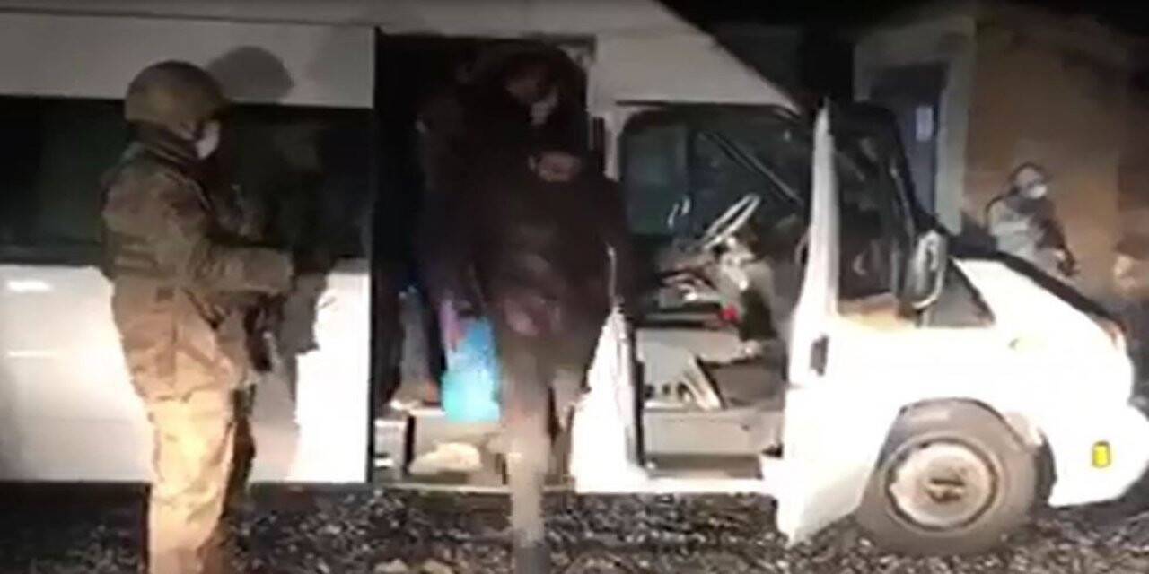 Bitlis’te 63 düzensiz göçmen yakalandı