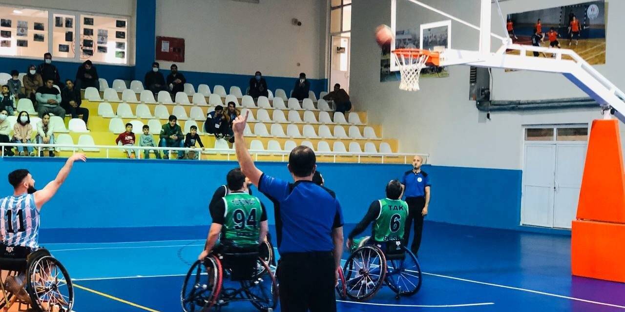 Türkiye Tekerlekli Sandalye Basketbol Süper Ligi: Ceylanpınar Besk: 73 - Bursa Besk: 46