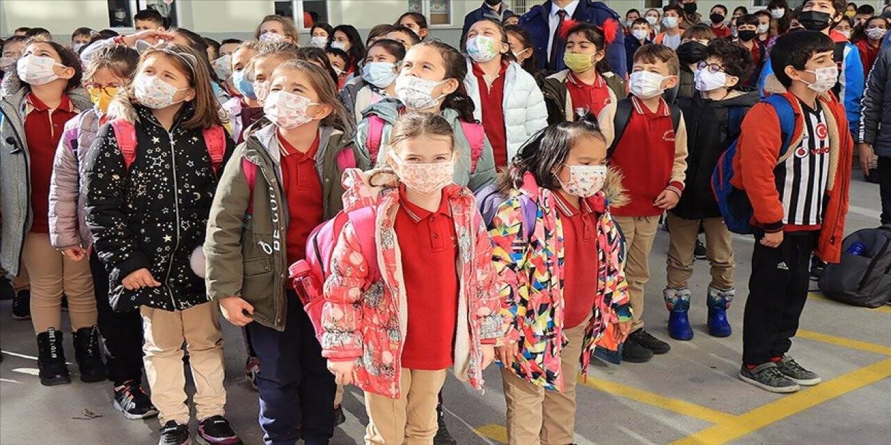 Okullarda ara tatil sonrası ders zili çaldı