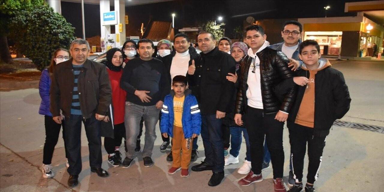 Libya'da kurtarılan 7 Türk vatandaşından Nurettin Çalık ailesine kavuştu