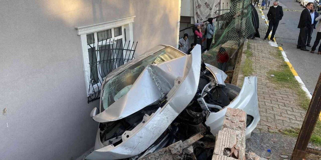 Sultanbeyli’de babasının otomobilini kaçıran çocuk dehşet saçtı: 1 yaralı