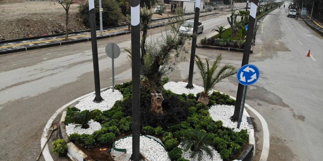Birlik Caddesi’nin peyzajı tamamlandı