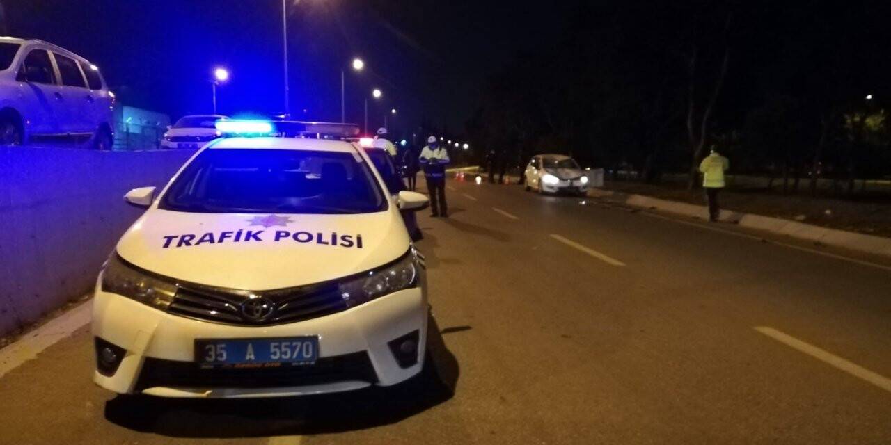 İzmir’de otomobille motosiklet çarpıştı: 1 ölü