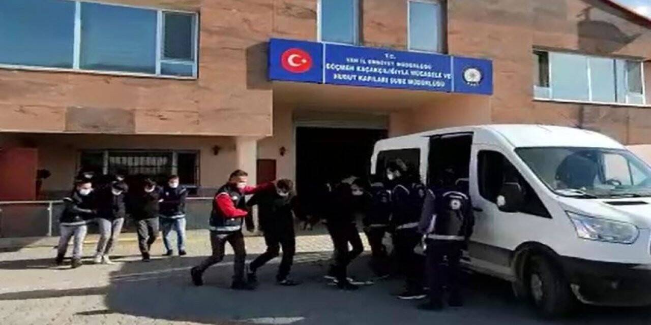 Van’da 6’sı yabancı 15 organizatör yakalandı