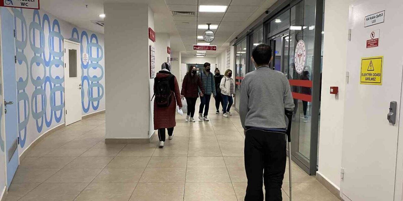 Prof. Dr. Cemil Taşcıoğlu Şehir Hastanesi’nde pandemi sürecinde 220 bini aşkın korona virüs aşısı yapıldı