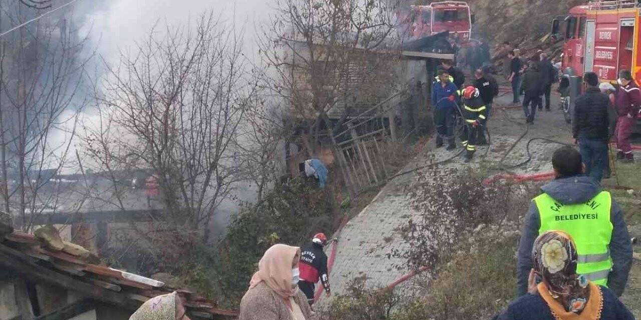 Yaşlı çiftin evinde yangın çıktı: 2 yaralı