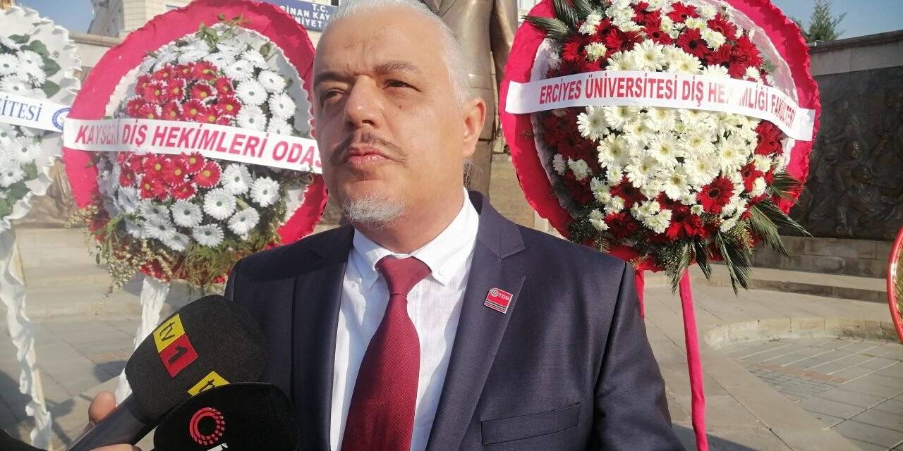 Şenel: "Önümüzdeki 2 eğitim döneminde diş hekimliği fakültelerine öğrenci alınmamalıdır"