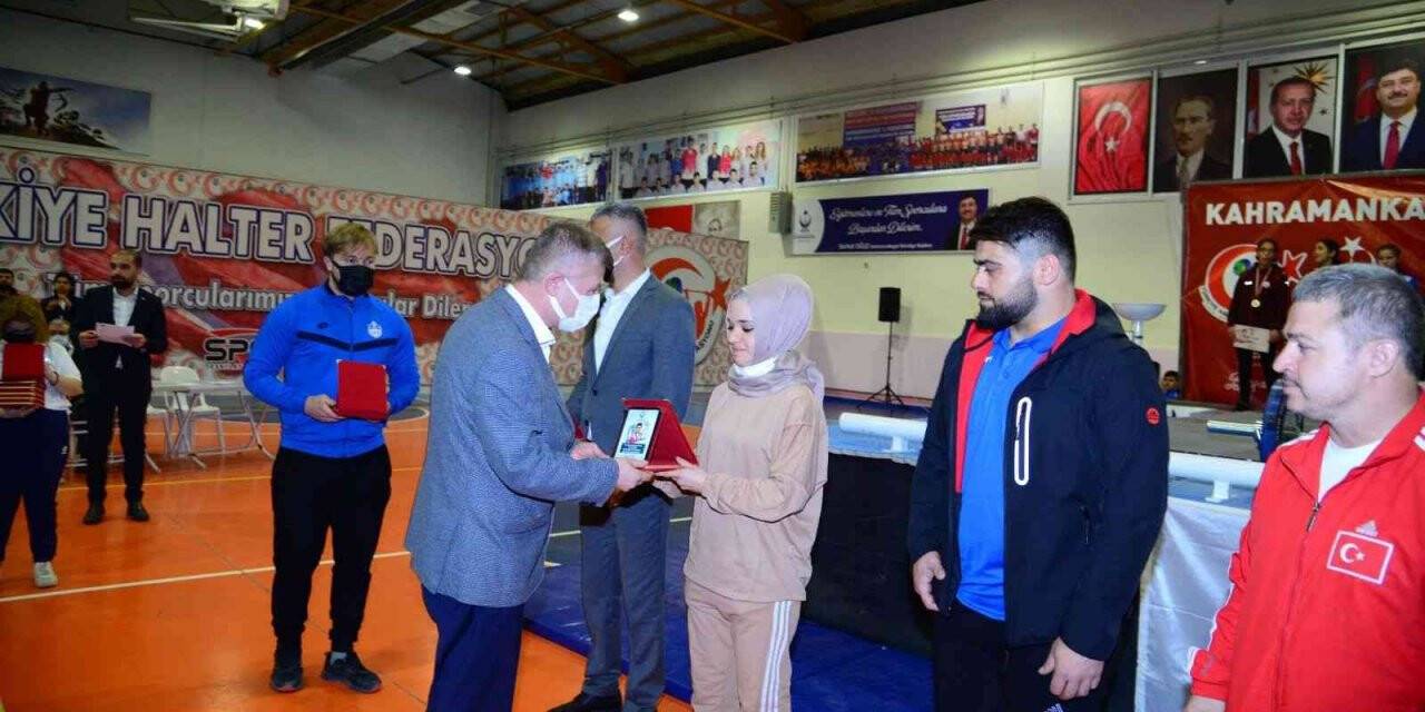 Geleceğin ’Cep Herkülleri’ kıyasıya yarıştı