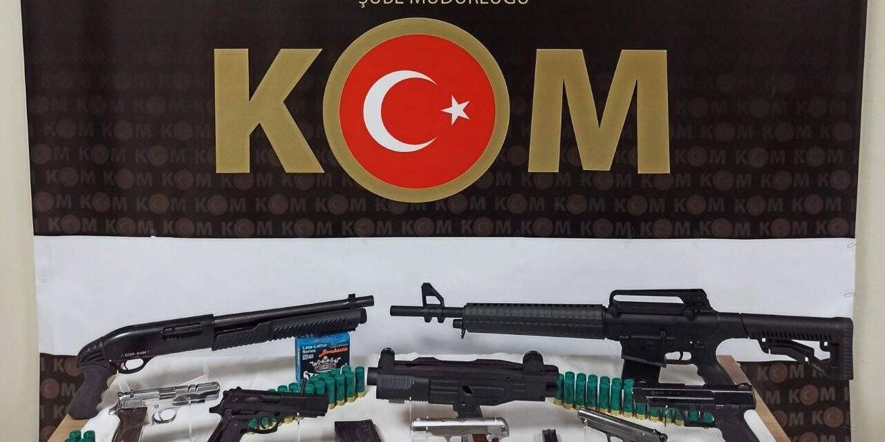 Sakarya’da silah ticareti yapanlara operasyon: 3 gözaltı
