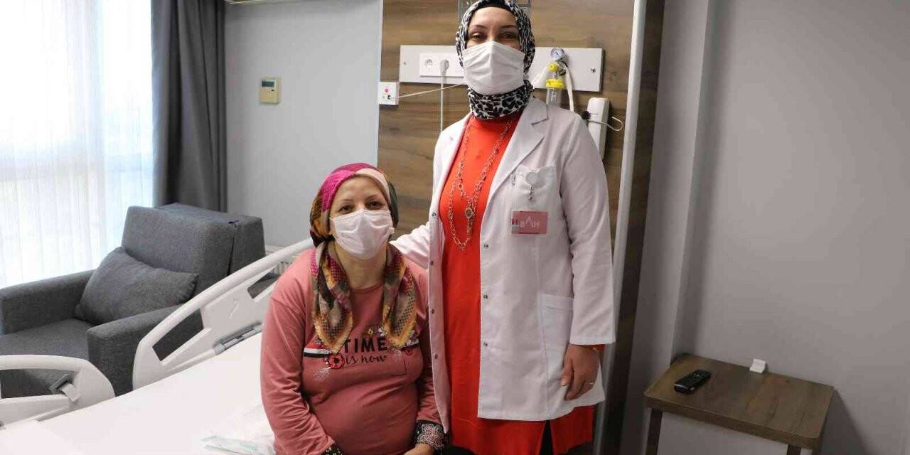 Tıpta nadir durum: Karnından 20 santim büyüklüğünde miyom çıktı