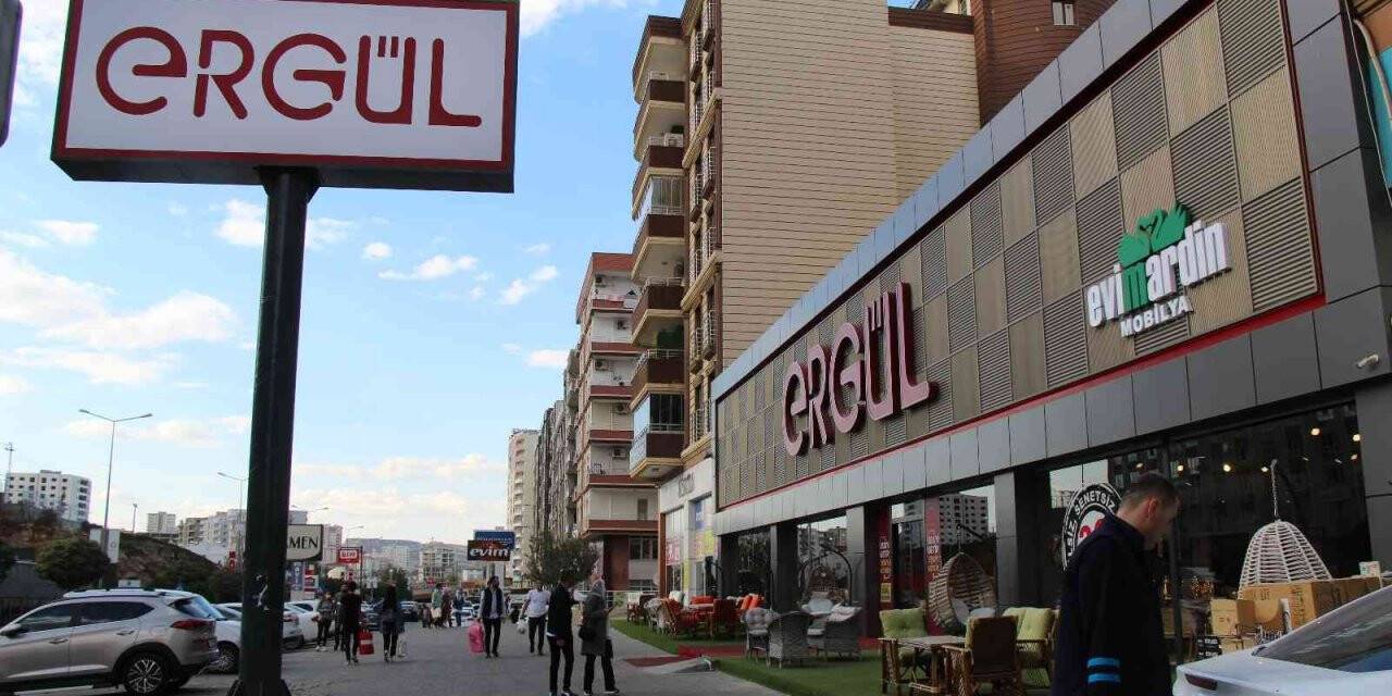 Mobilya mağazasından 24 Kasım Öğretmeler Gününe özel indirim