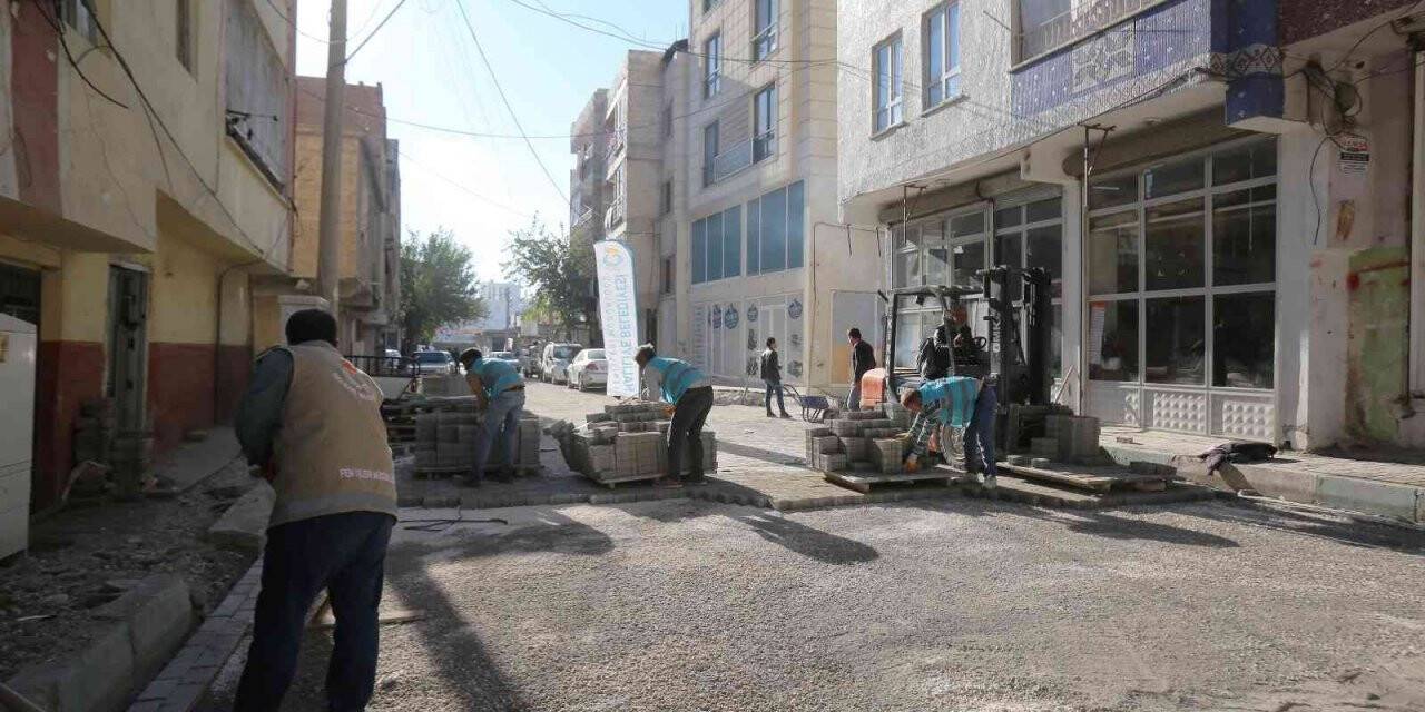 Haliliye Belediyesinden 4 mahallede kilitli parke çalışması