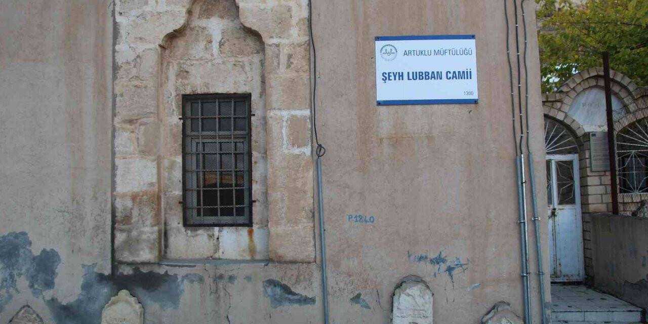 Mardin’de bir garip yapı, altı mezarlık üstü cami