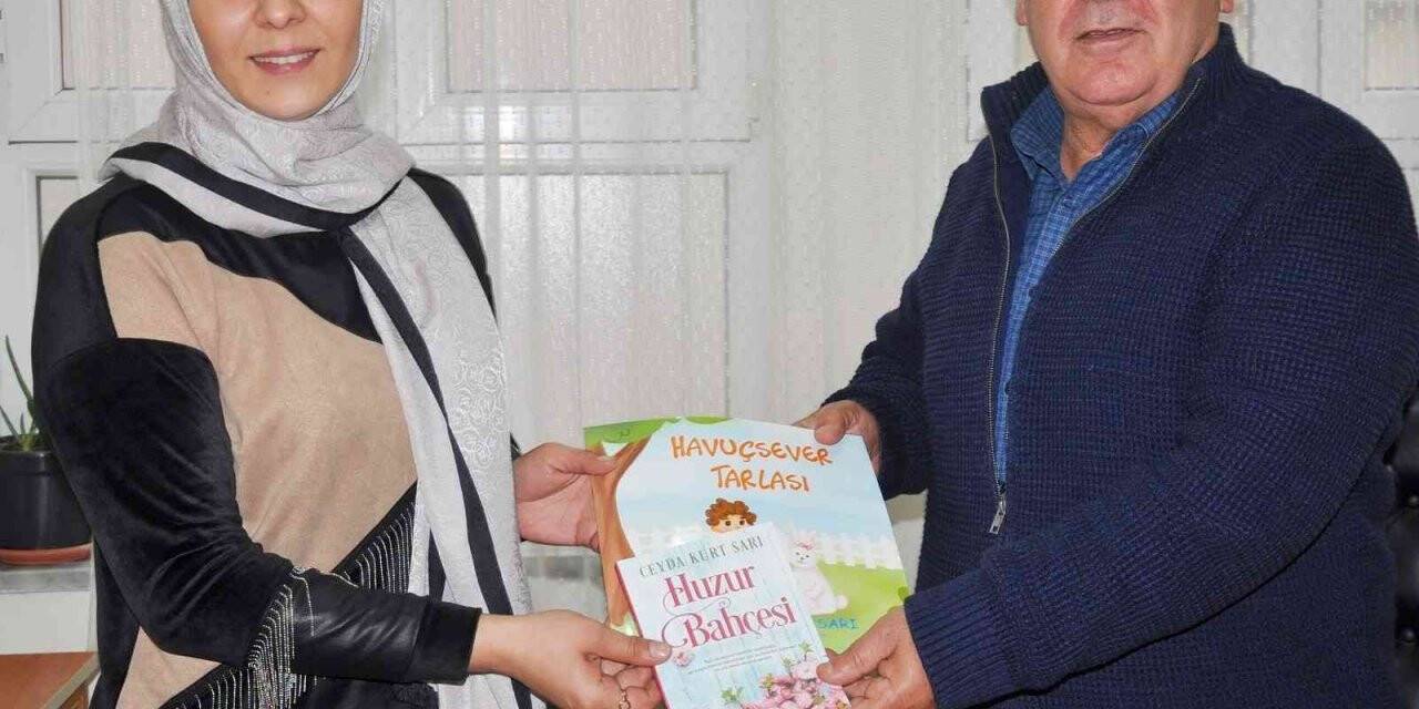 Öğretmen yazardan iki kitap