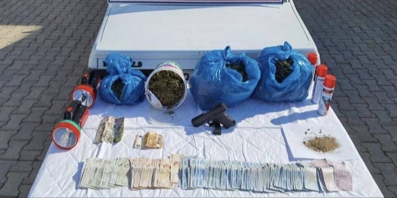 Jandarmadan uyuşturucu tacirlerine darbe