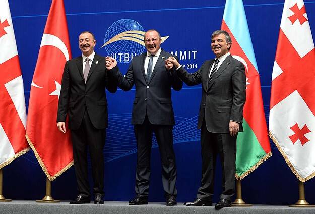 Kafkasya'nın dağlarını bir duvar olmaktan çıkarttık