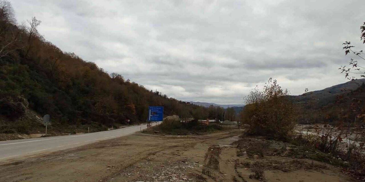 Türkeli-Ayancık yolu İkisu bölgesinde köprü inşaatına başlandı