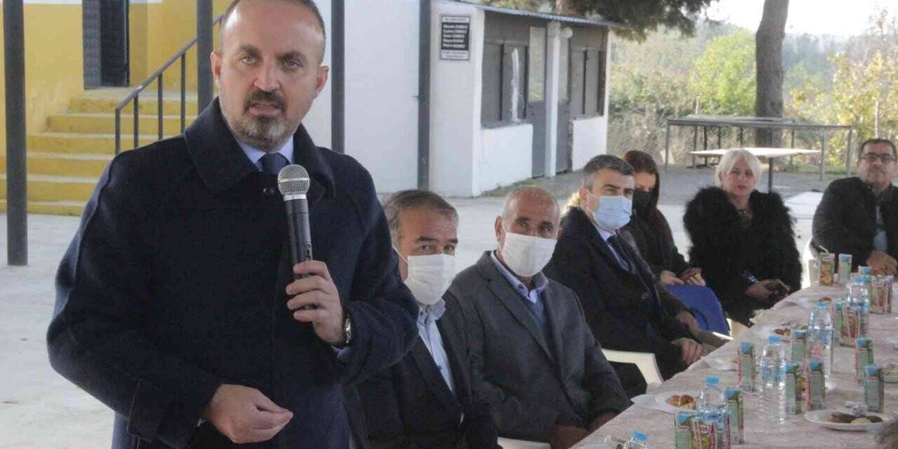 AK Parti Grup Başkanvekili ve AK Parti Çanakkale Milletvekili Bülent Turan Denizgöründü Cemevi’ni ziyaret etti.