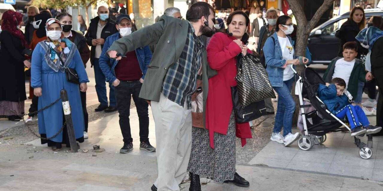 KADES uygulamasını tiyatro oyunuyla anlattılar