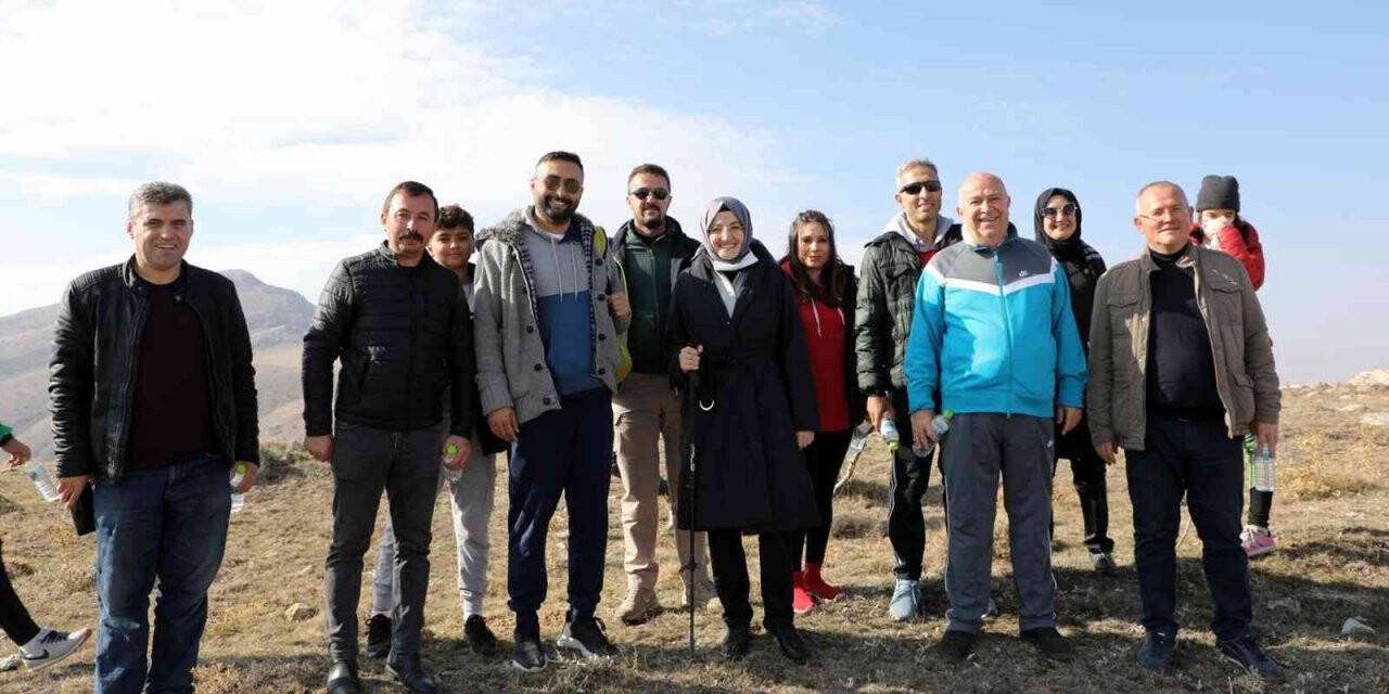 Akyurt’ta öğretmenler için doğa yürüyüşü düzenlendi