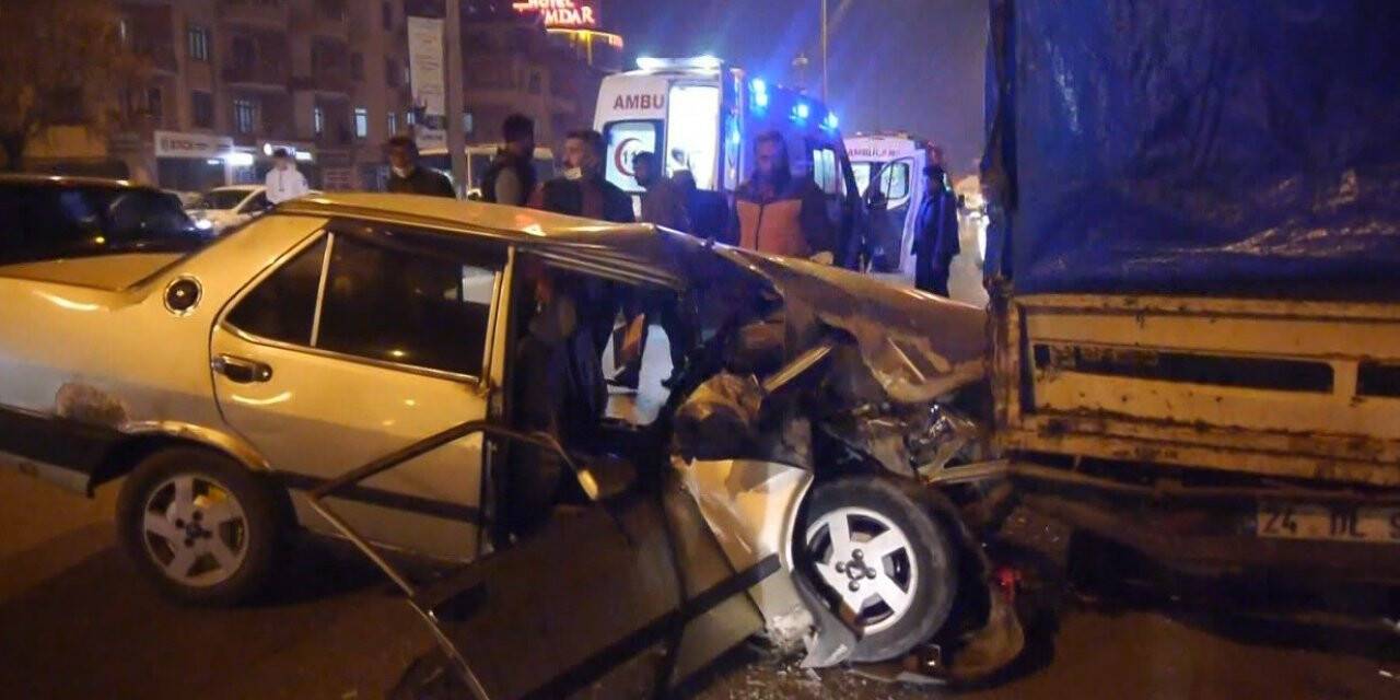 Erzincan’da zincirleme kaza: 1’i ağır 2 yaralı