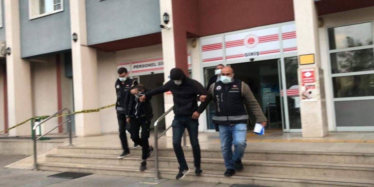 Şakacı hırsızlar polisten kaçamadı