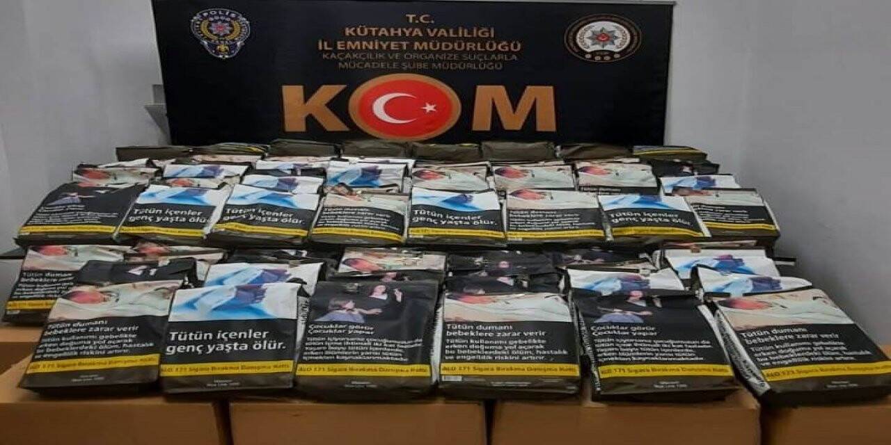 Kütahya’da bir araçtan 240 kilo kaçak tütün çıktı