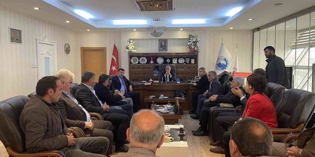 CHP Genel Başkan Yardımcısı Ağbaba, Ağrılılarla bir araya geldi