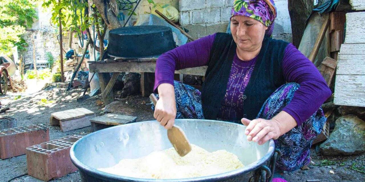 Bu helvanın tarifi mahallelide saklı