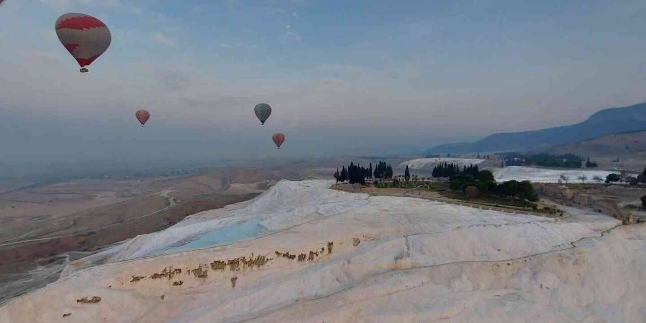 Özel sporcular balonda Pamukkale’yi semadan gördü