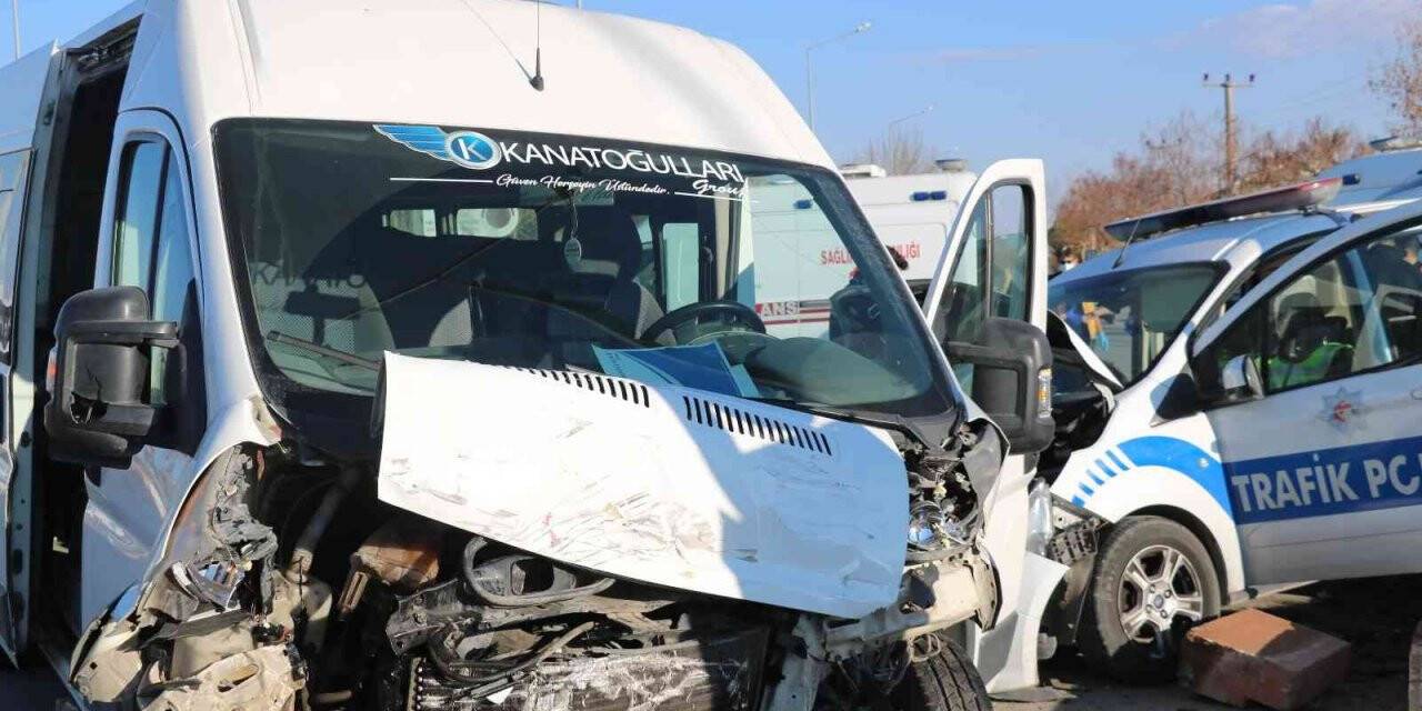Kazada yaralanan polis memurlarının hastanedeki tedavileri sürüyor