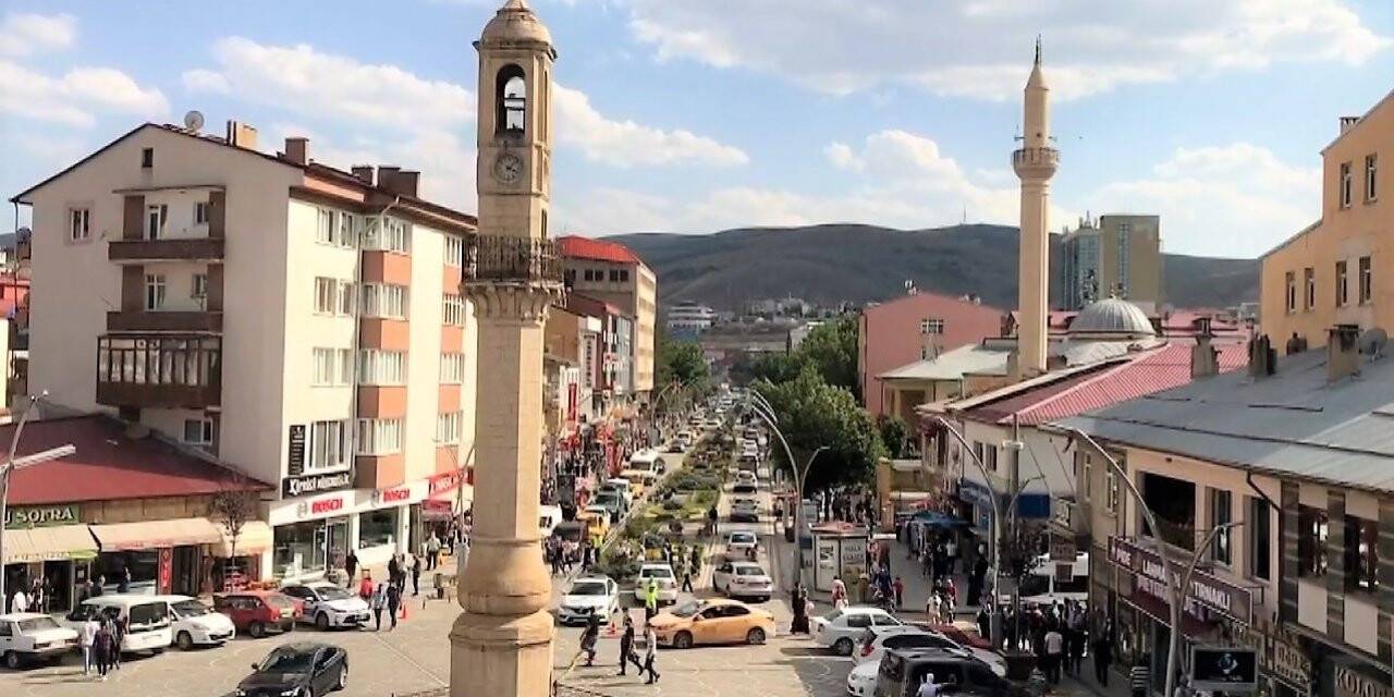 Bayburt’ta trafiğe kayıtlı araç sayısı ekim ayı sonu itibarıyla 16 bin 219 oldu