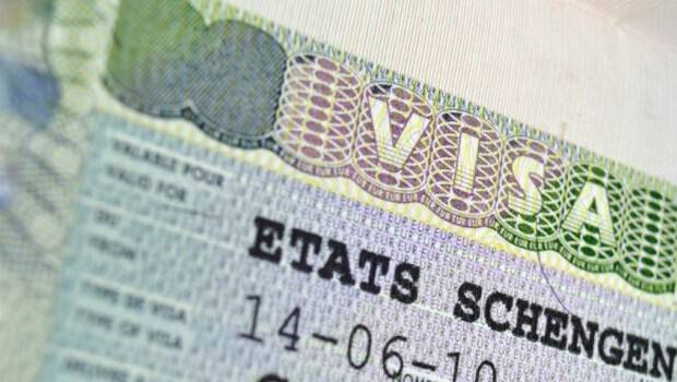 AB, 19 ülkeye vizeyi kaldırdı