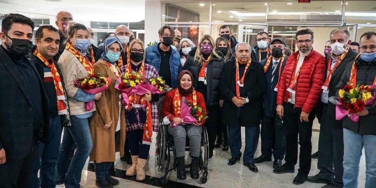 Kayserispor’dan öğretmenlere jest