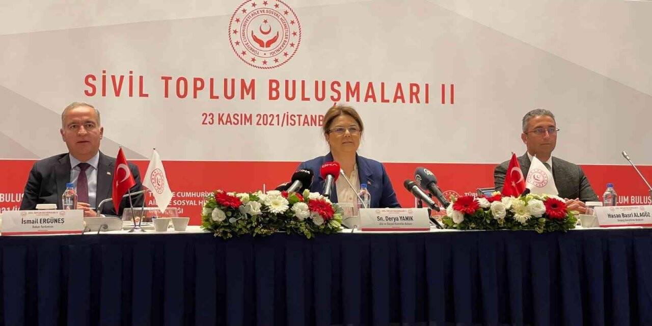 Aile ve Sosyal Hizmetler Bakanı Yanık: "Sosyal hizmetlerimizin tamamını aile odaklı bir stratejiyle yürütüyoruz"