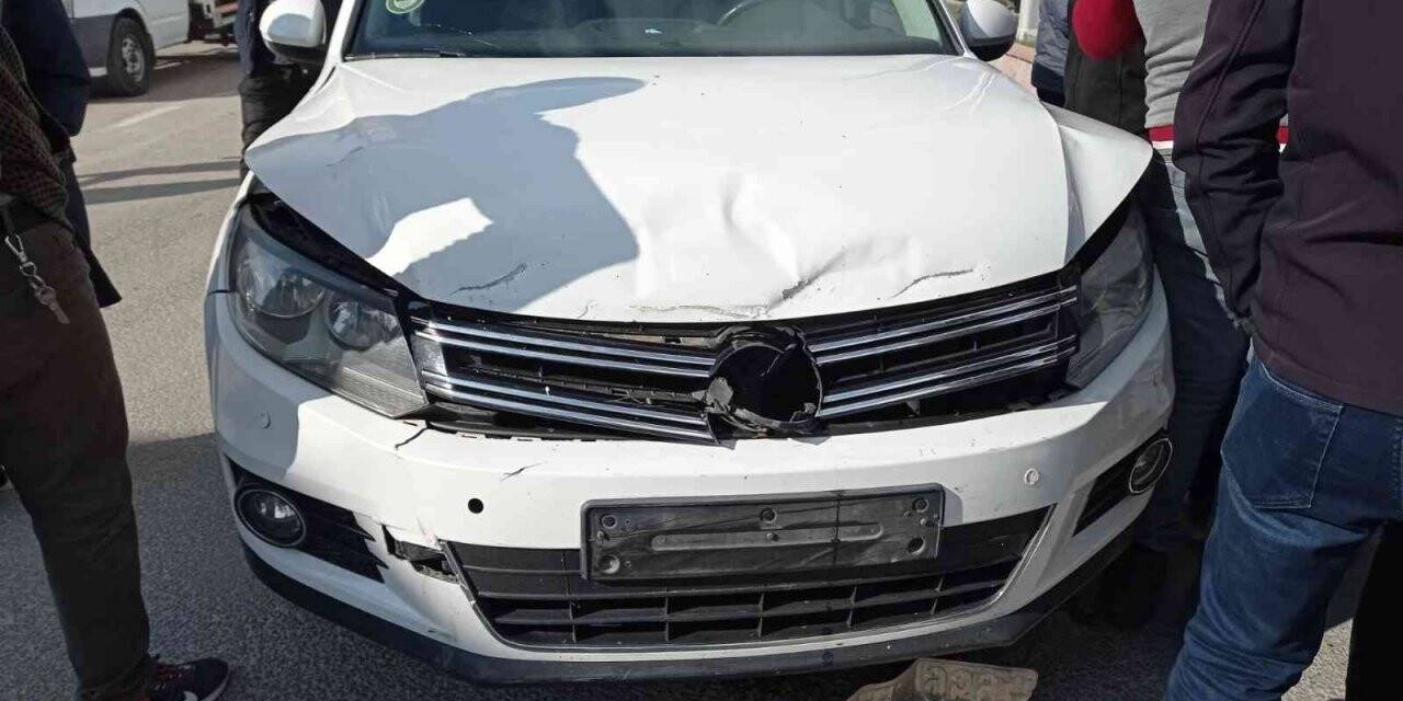 Erciş’te trafik kazası maddi hasara yol açtı