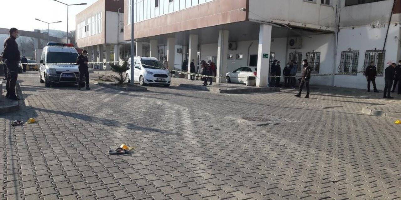 Hastane bahçesinde silahla üç güvenlik görevlisini yaralayan sanık korkutmak amacıyla ateş etmiş