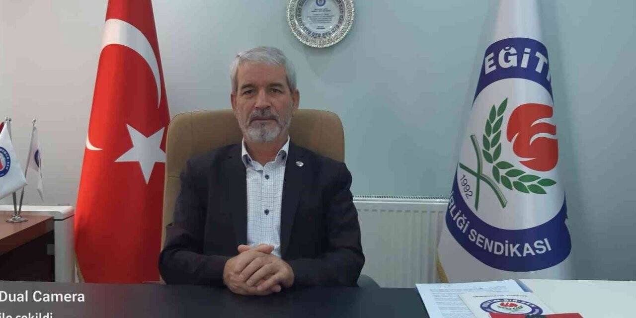 Başkan Çabuk, "Gelecek için eğitim, eğitim için öğretmen vazgeçilmezdir"