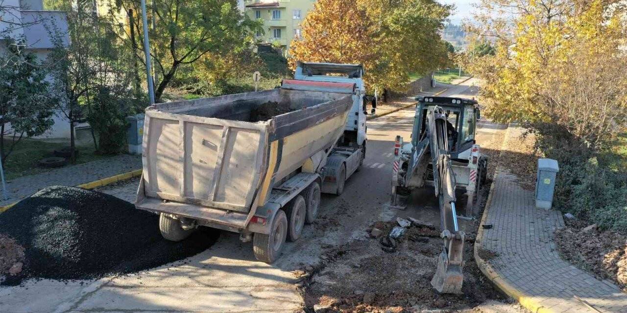 Barbaros Mahallesi’nde asfalt çalışmaları başladı