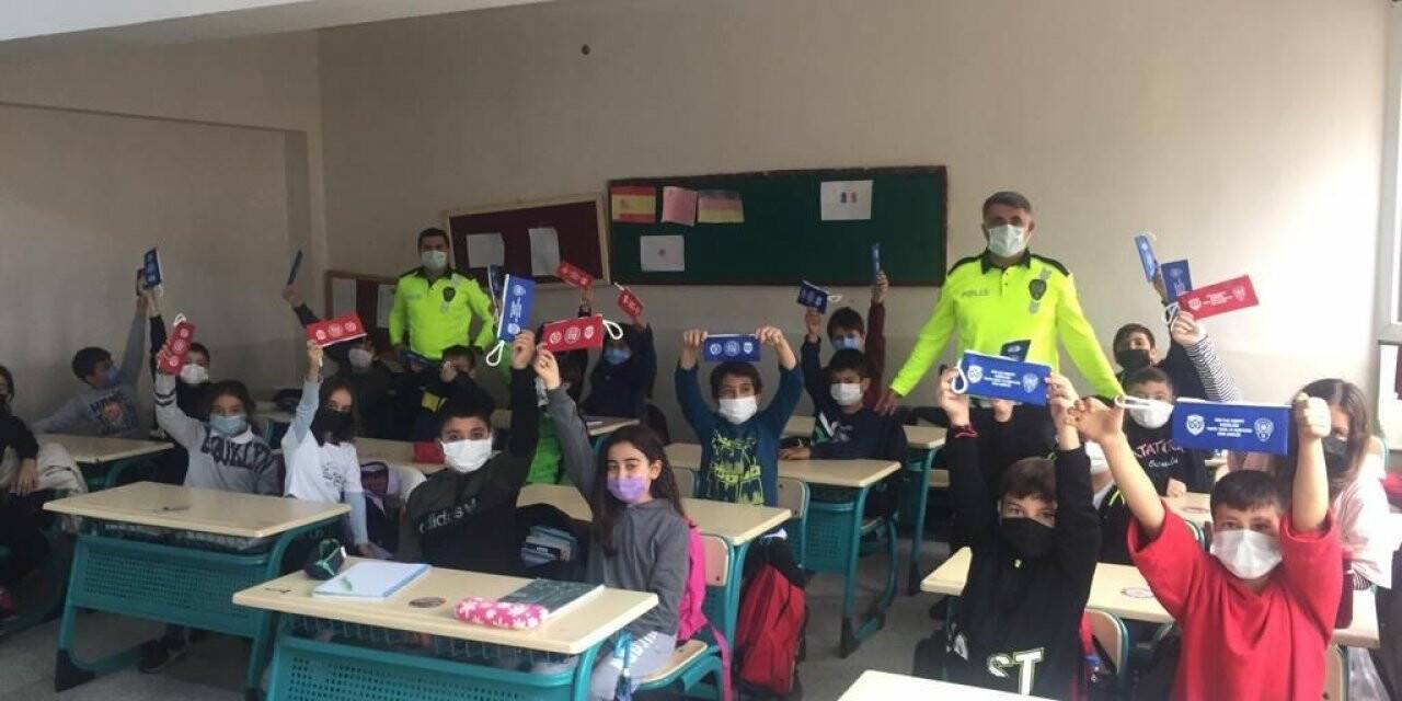 Söke’de trafik polisleri eğitim projesine devam ediyor