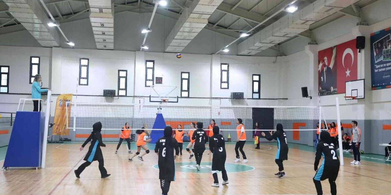 İstanbul Gençlik Oyunları’nda heyecan salona taşındı