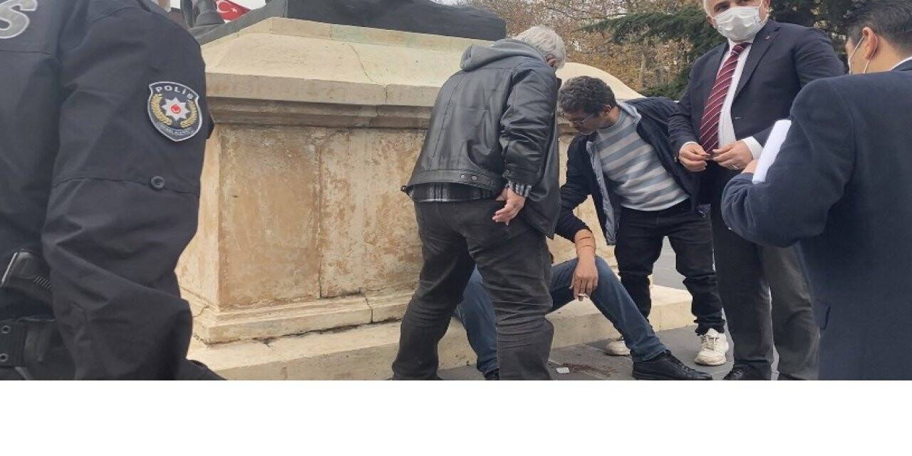 Ölen gazinin oğlu bileklerini kesip işe girmek istediğini söyledi