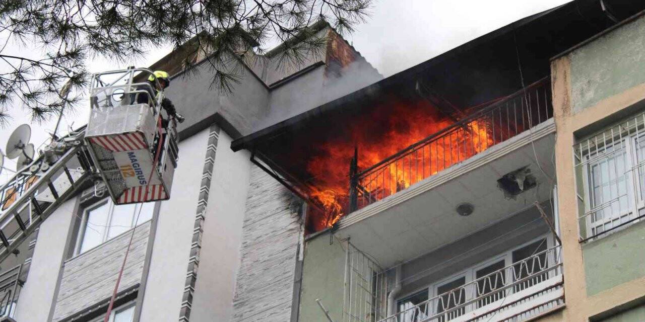 Yer ocağı, çatıyı tutuşturdu