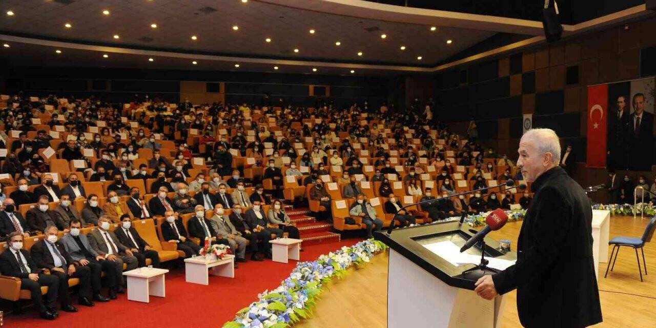 Prof. Dr. Naci Bostancı, öğrencilerle bir araya geldi