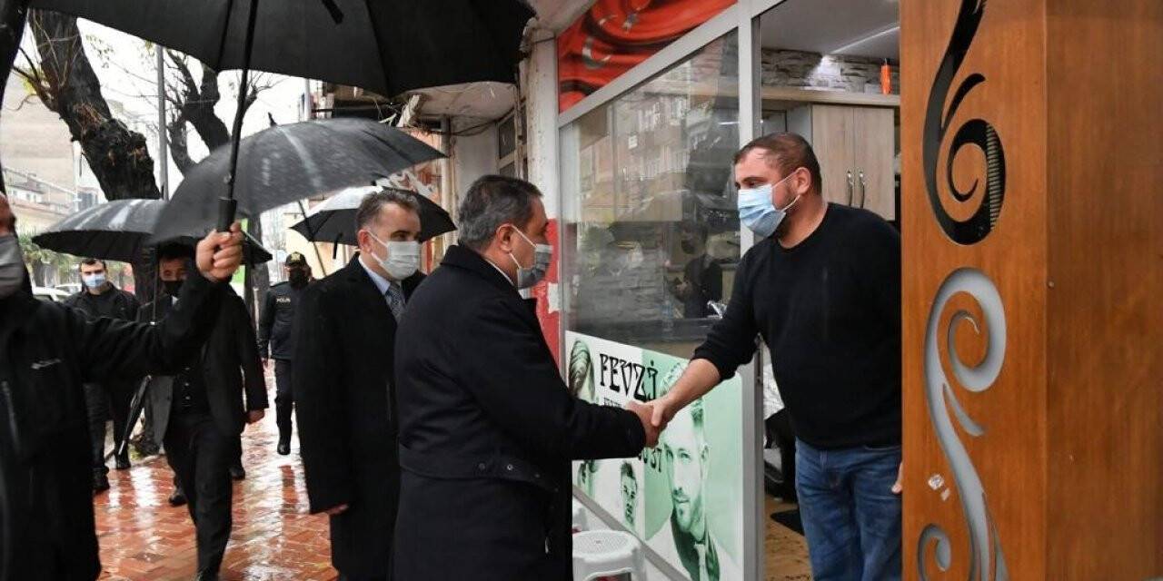 Vali Şıldak’tan Edremit ilçe esnafına ziyaret